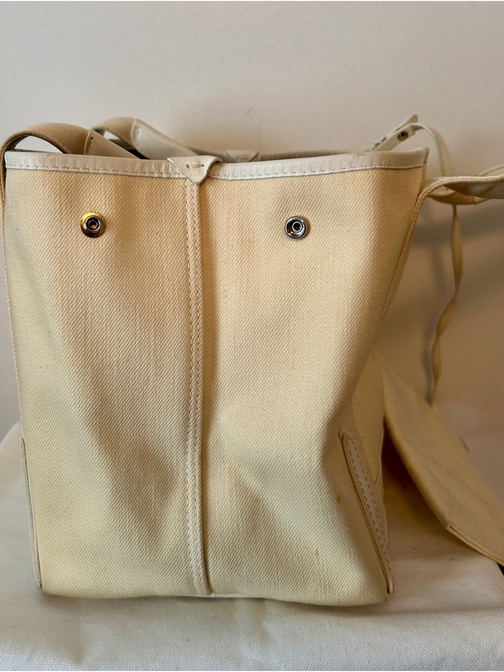 Balenciaga Calabasas Canvas Tote in Pale Cream with Black Logo - Picture 4 of 11